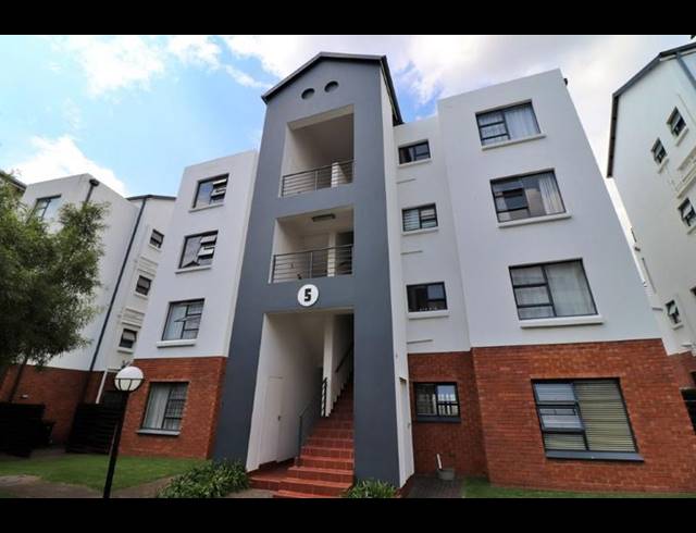 2 BEDROOM APARTMENT FOR SALE IN GREENSTONE HILL